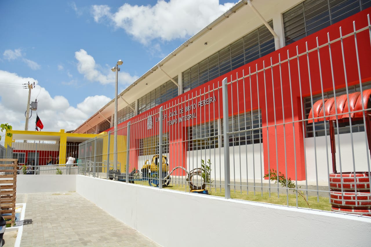Luciano Cartaxo entrega 1ª escola no Parque do Sol e abre mais 625 vagas na rede municipal de ensino