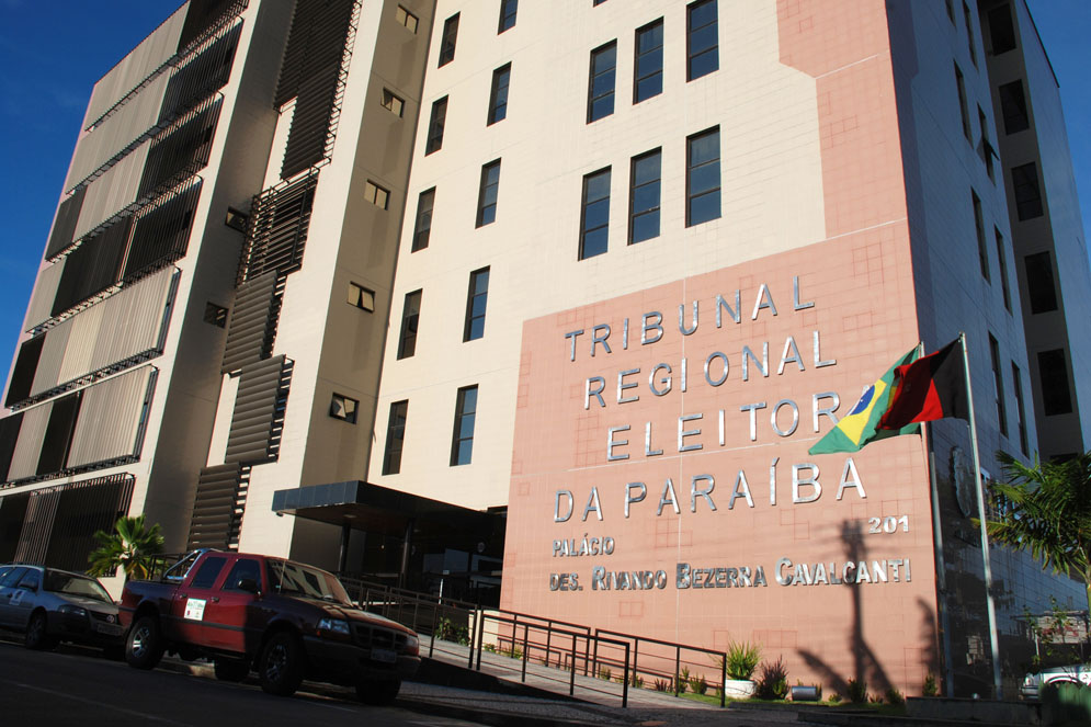 TRE define horário de funcionamento nos dias dos jogos da Seleção na Copa —  Tribunal Regional Eleitoral do Ceará